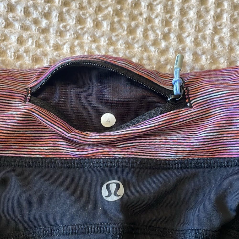 Lululemon Run Shorty Short Black Wee Are From Space Black spandex small low rise - Picture 6 of 7